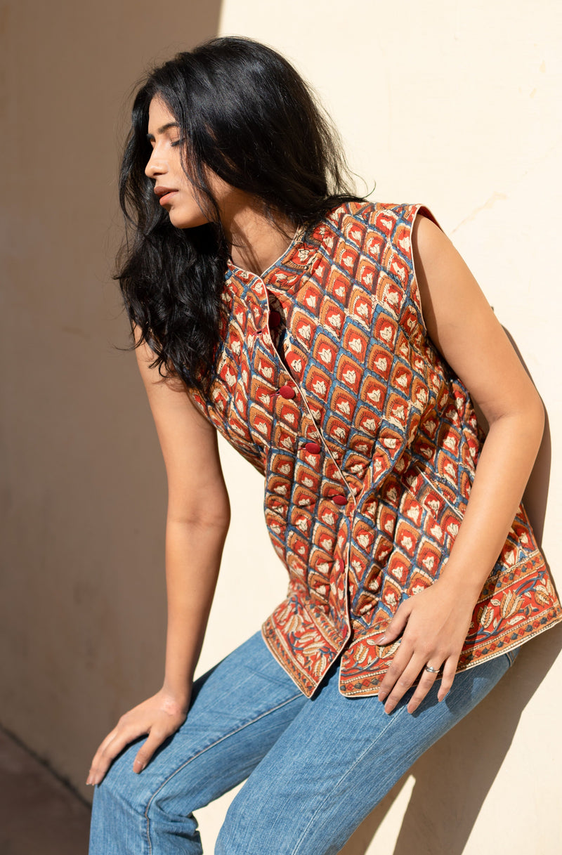 Zarozi Quilted Sleeveless Jacket