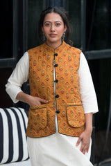Women Half-sleeves Buti-print Quilted Short Jacket (6849074856035)