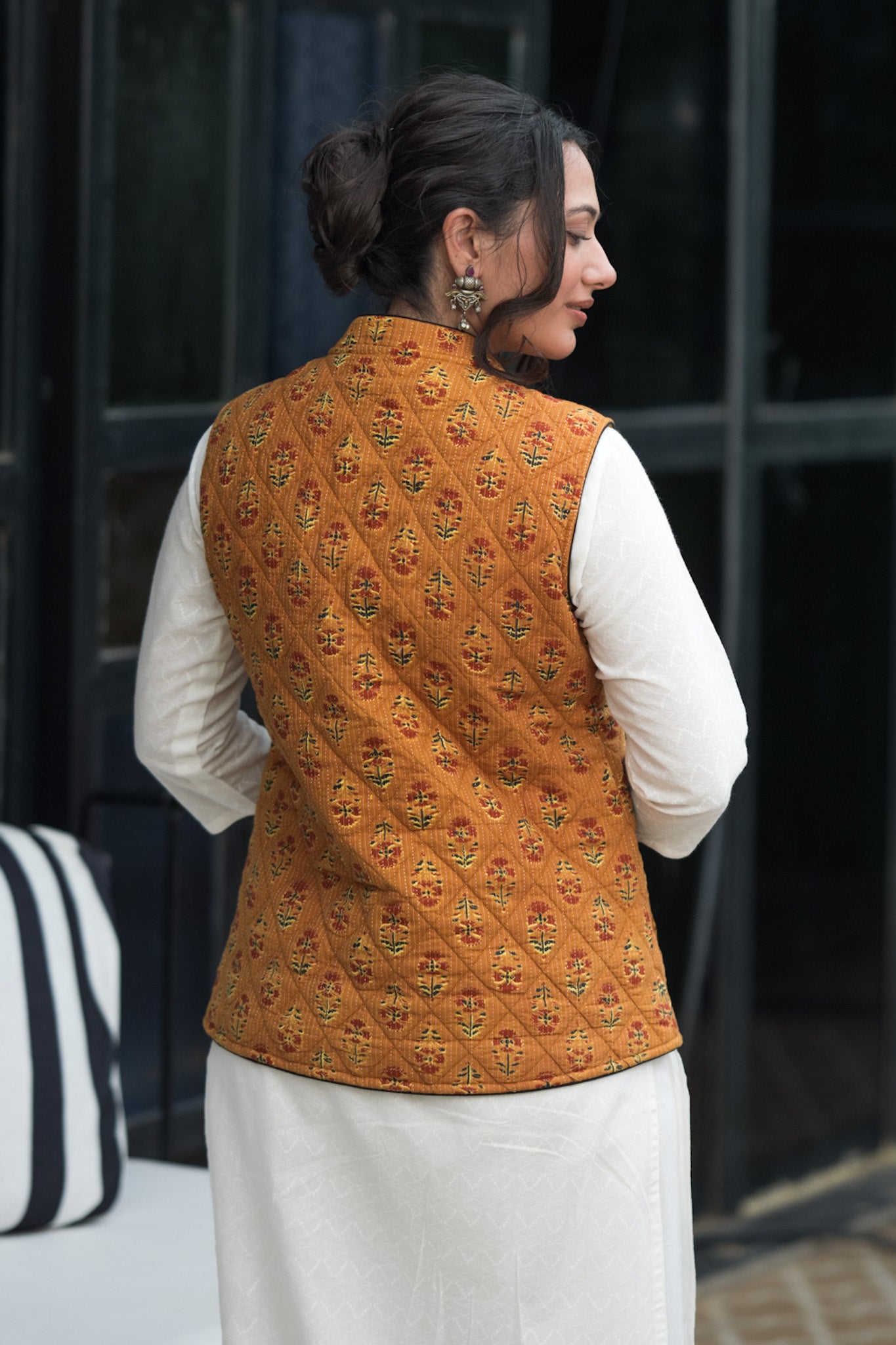 Women Half-sleeves Buti-print Quilted Short Jacket (6849074856035)